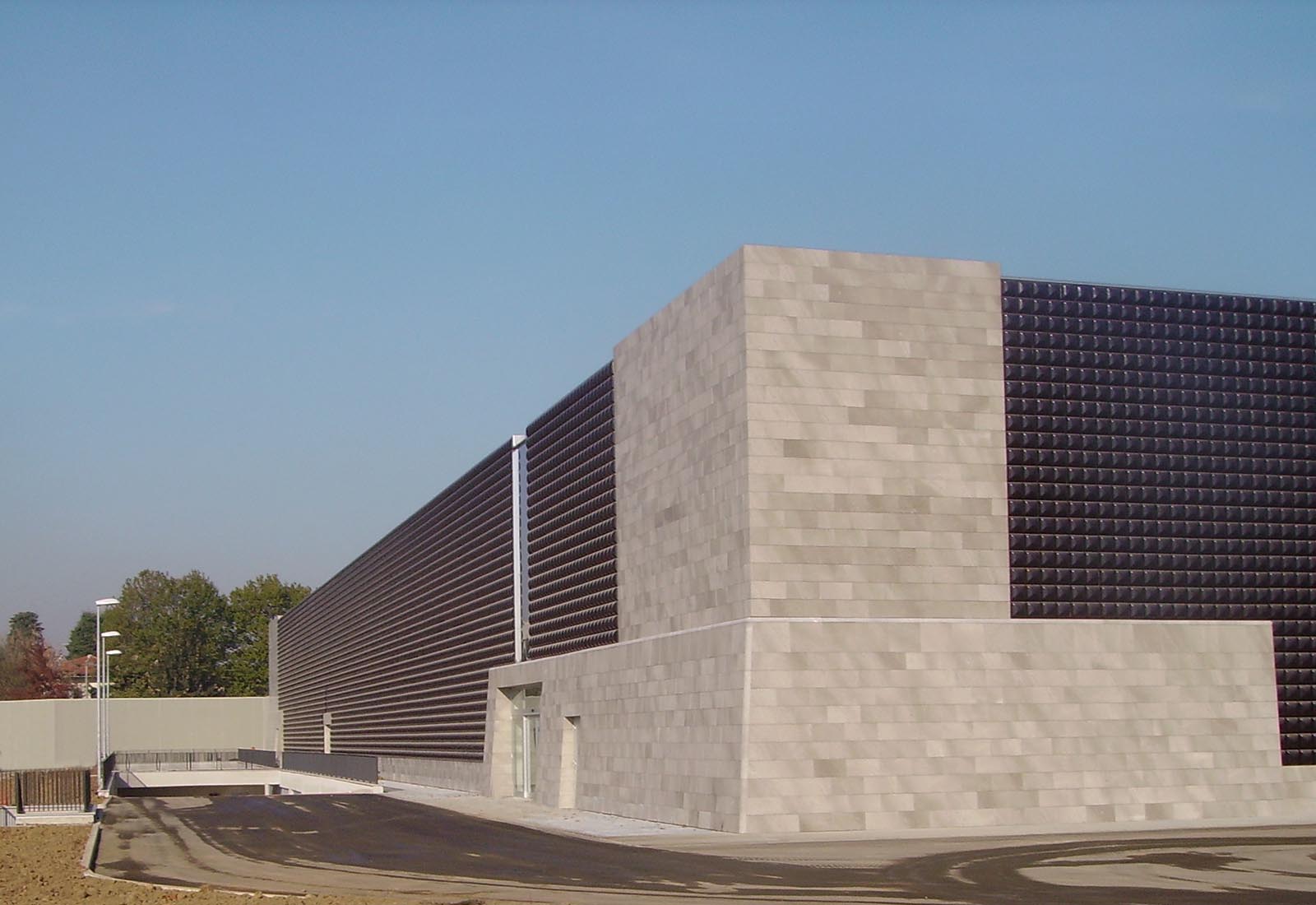 Esselunga mall Macherio - View of the south-west side facade