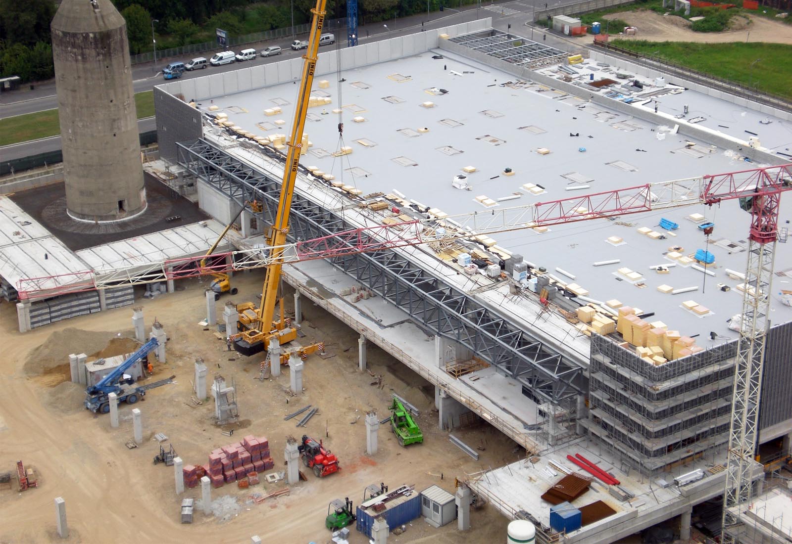 Esselunga Adriano mall Milan - The superstore construction site