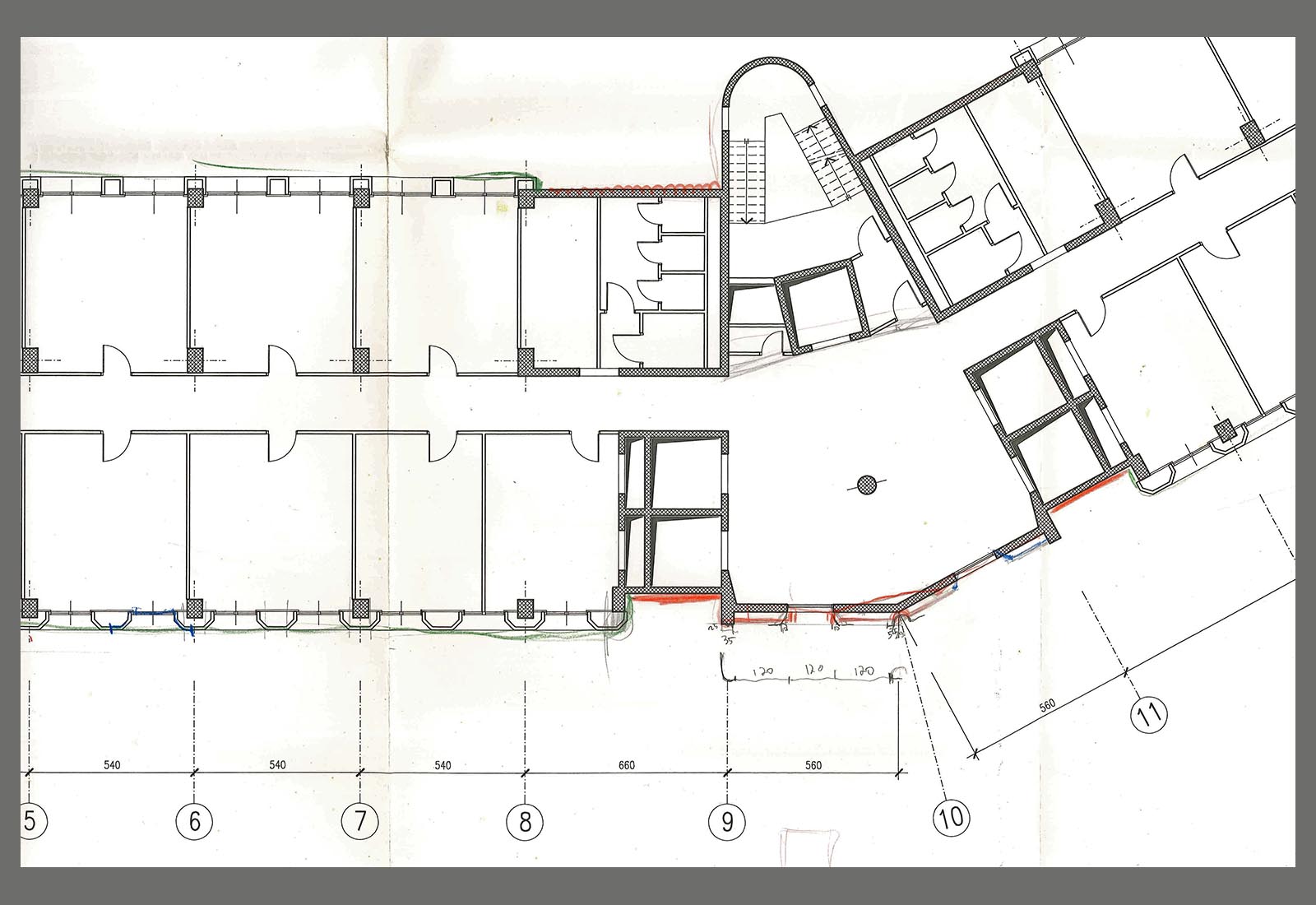 Telesoft building Naples - Central body facade