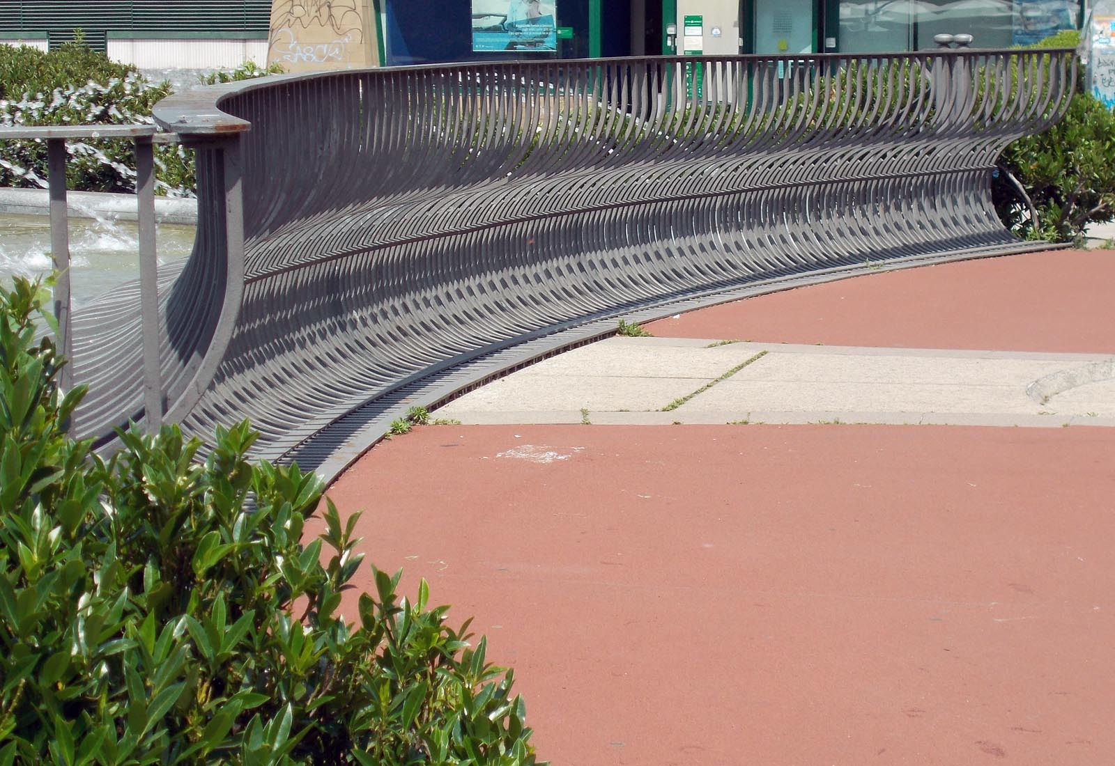 Vigili del fuoco square in Milan - Detail of the balustrade