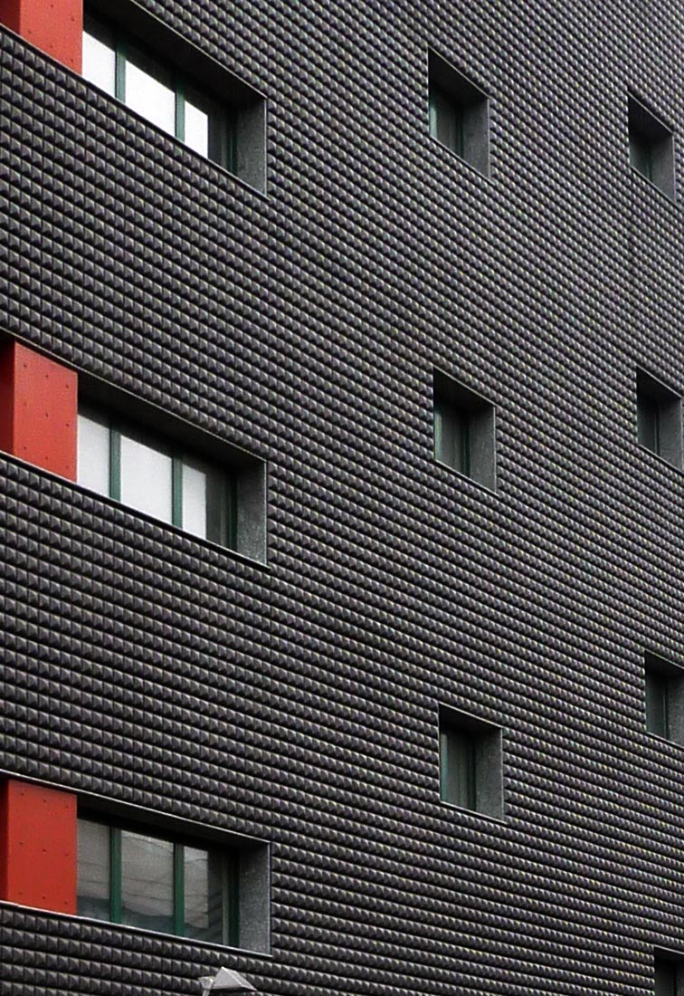 Building 22 Politecnico di Milano - Detail of the facade