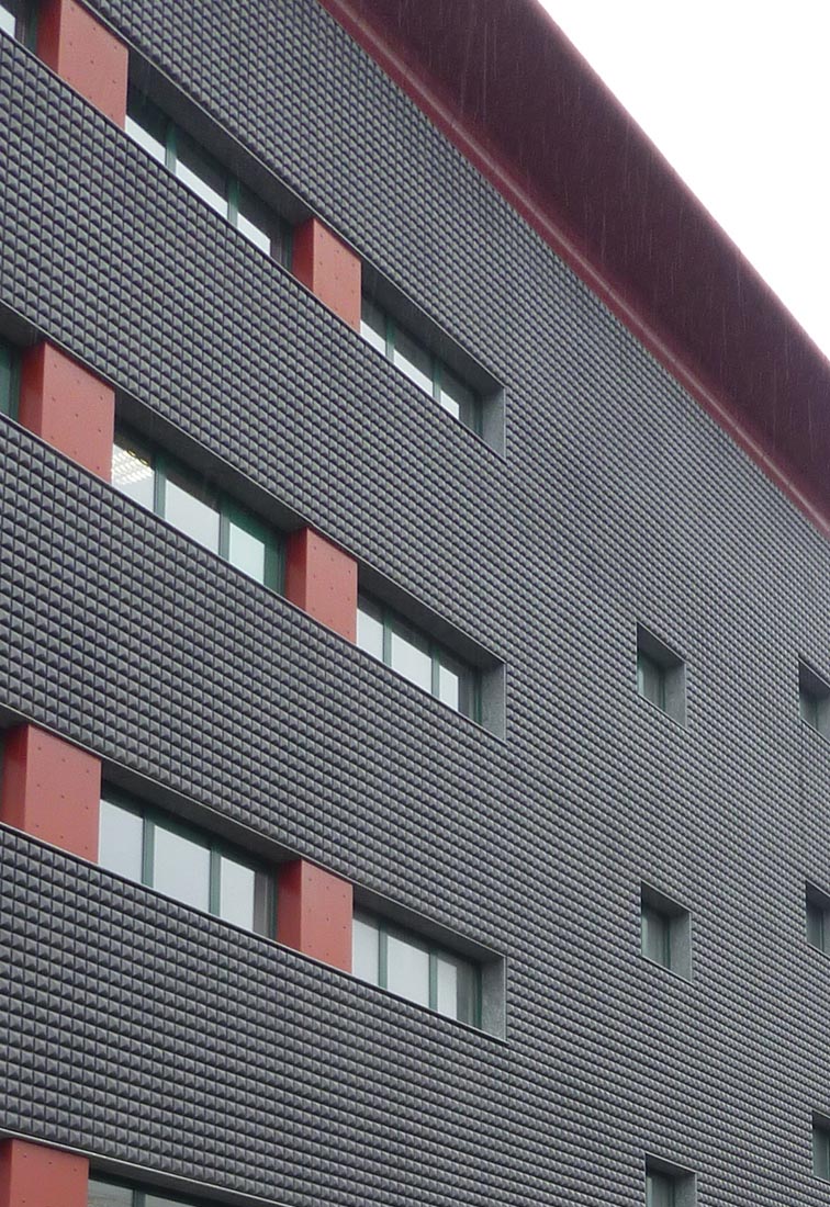 Building 22 Politecnico di Milano - Detail of the south facade