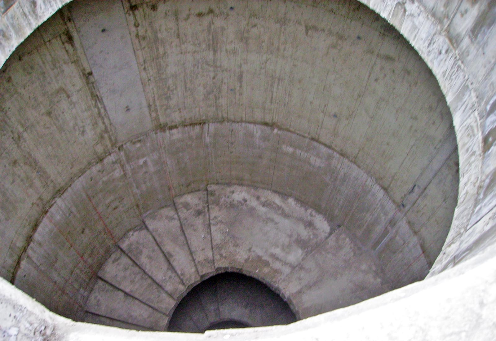 Residential ensemble Grazioli in Milan - The stairwell