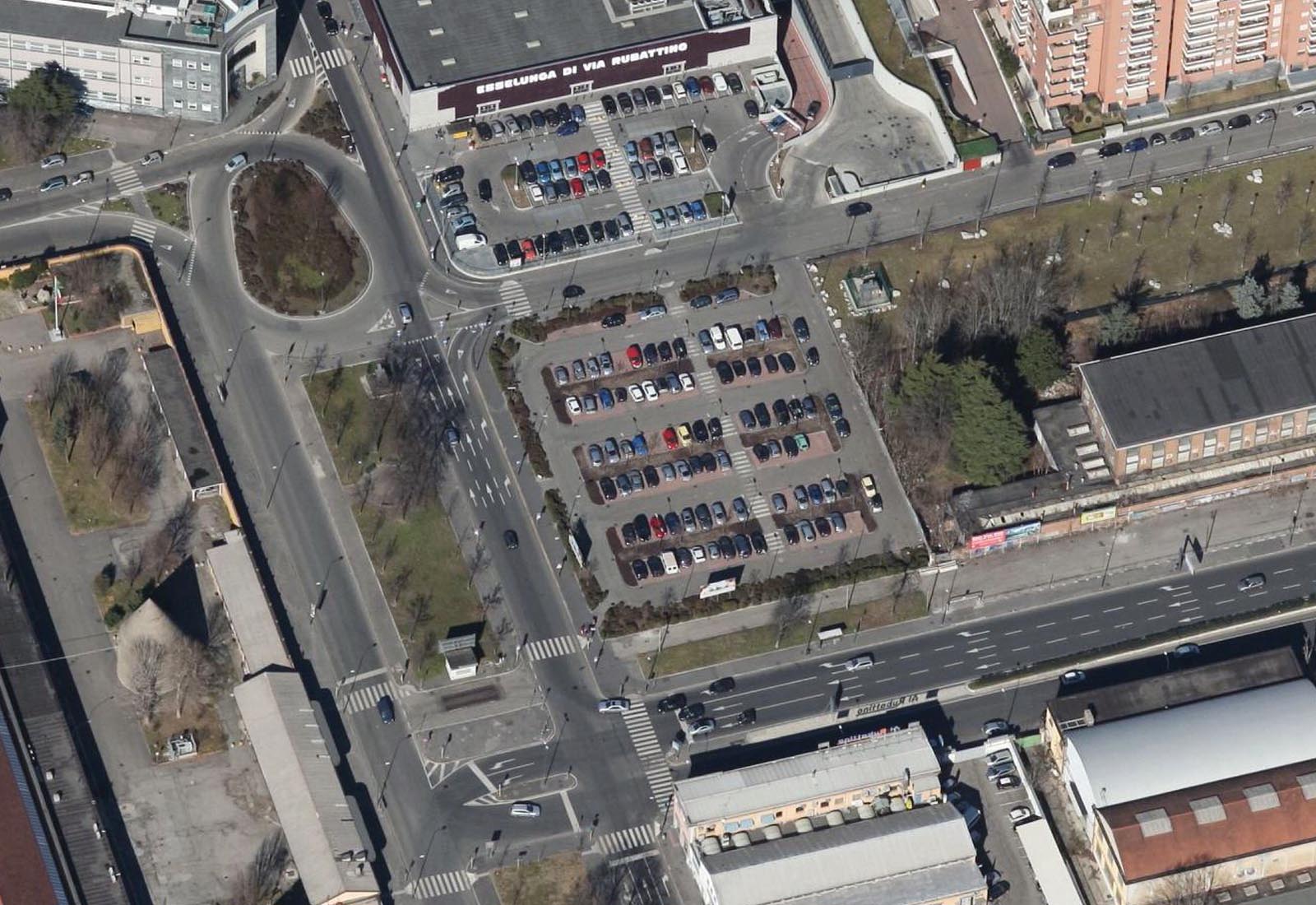 Parking lots in the Rubattino area Milan - Aerial view parking area P1