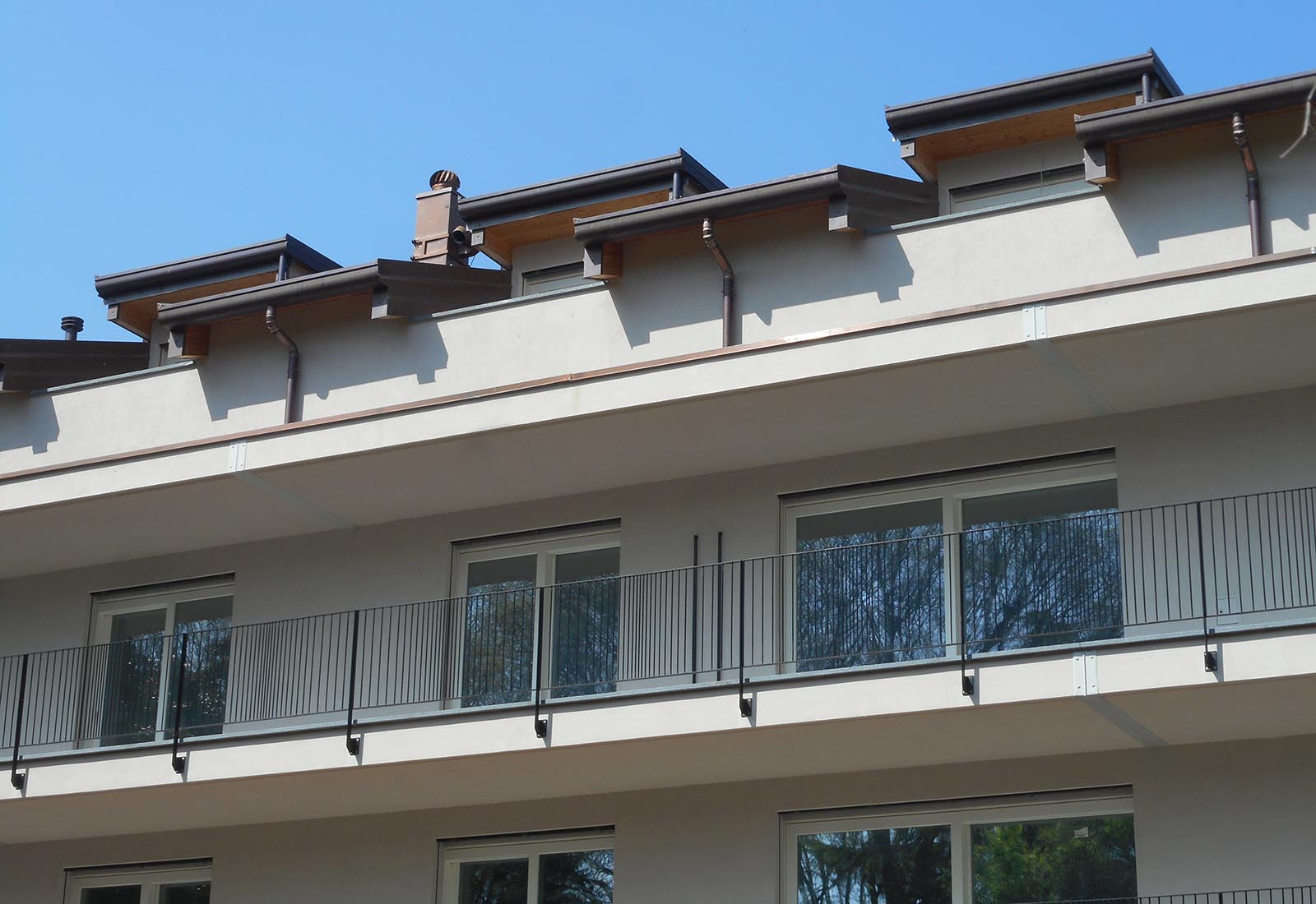 Residential building in Visconti square in Rho - Detail of the facade