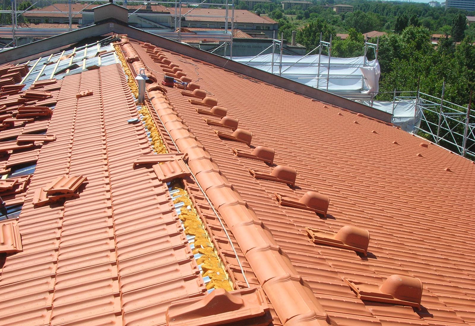 Church in Perucchetti square in Milan - Roof renovation