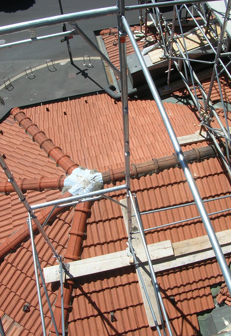 Church in Perucchetti square in Milan - Roof renovation