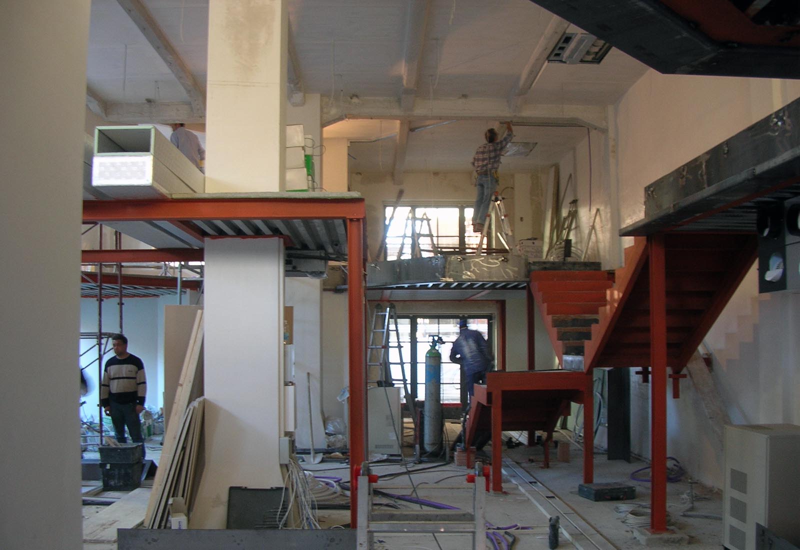 Office flat in Pietrasanta street in Milan - The building site