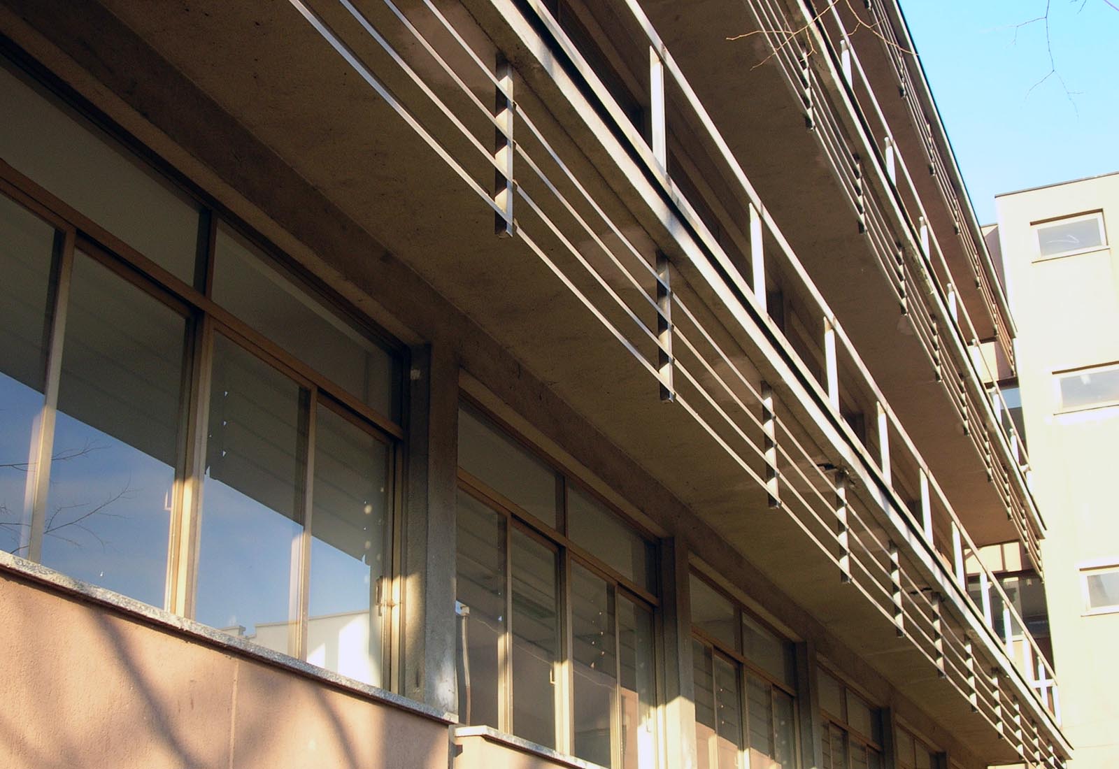 Public office building in Balsamo Crivelli street in Milan – Detail of the facade