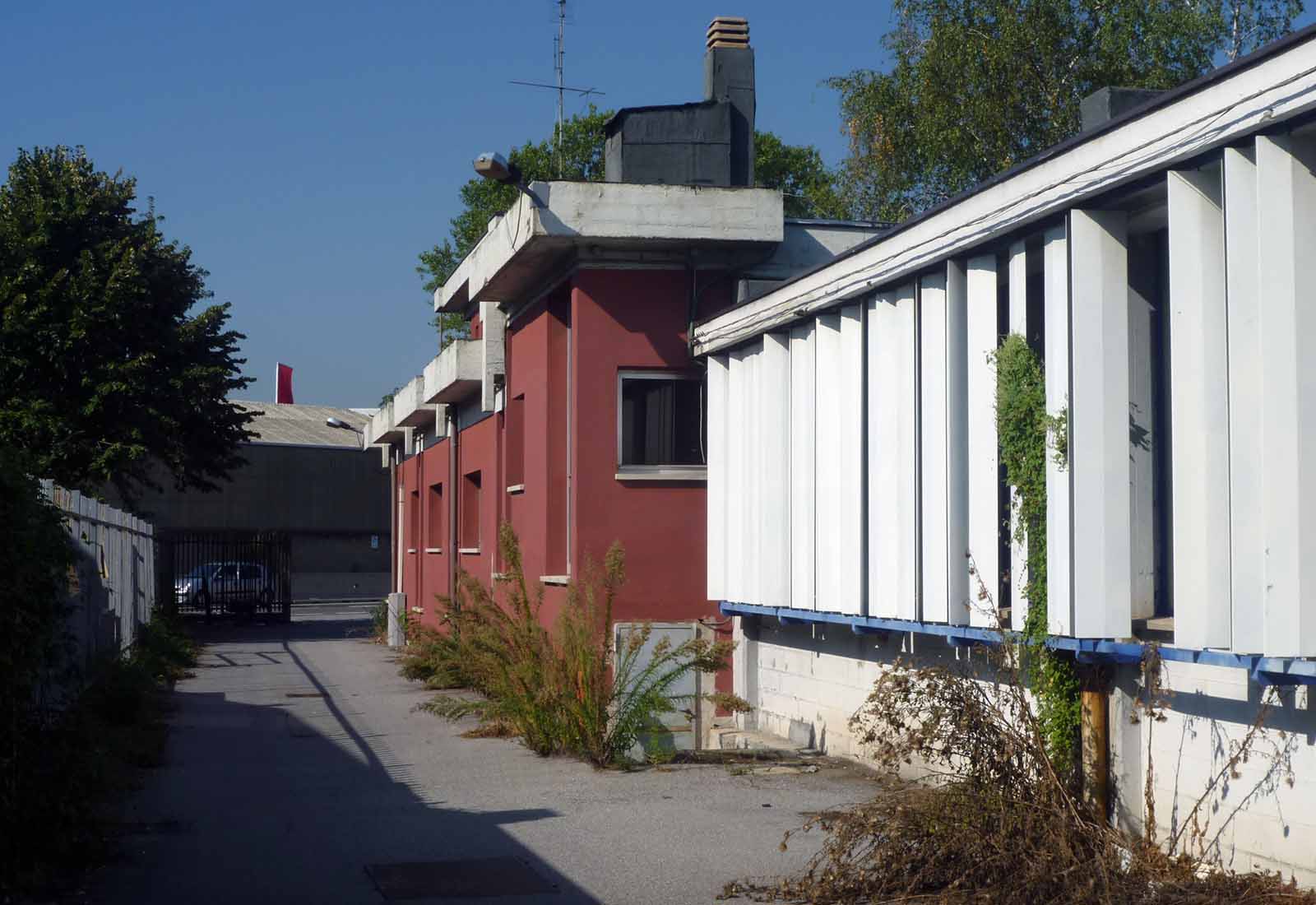 Cadastral activity for an industrial building in Pero - View of the industrial building