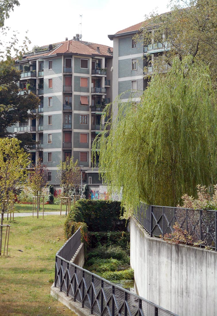 Residential buildings in Romolo street in Milan - The condominium