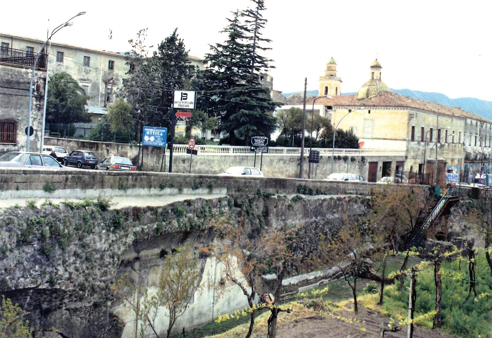 Compensazioni ambientali per centrale Enel di Garigliano - Vista dell'ex convento da recuperare