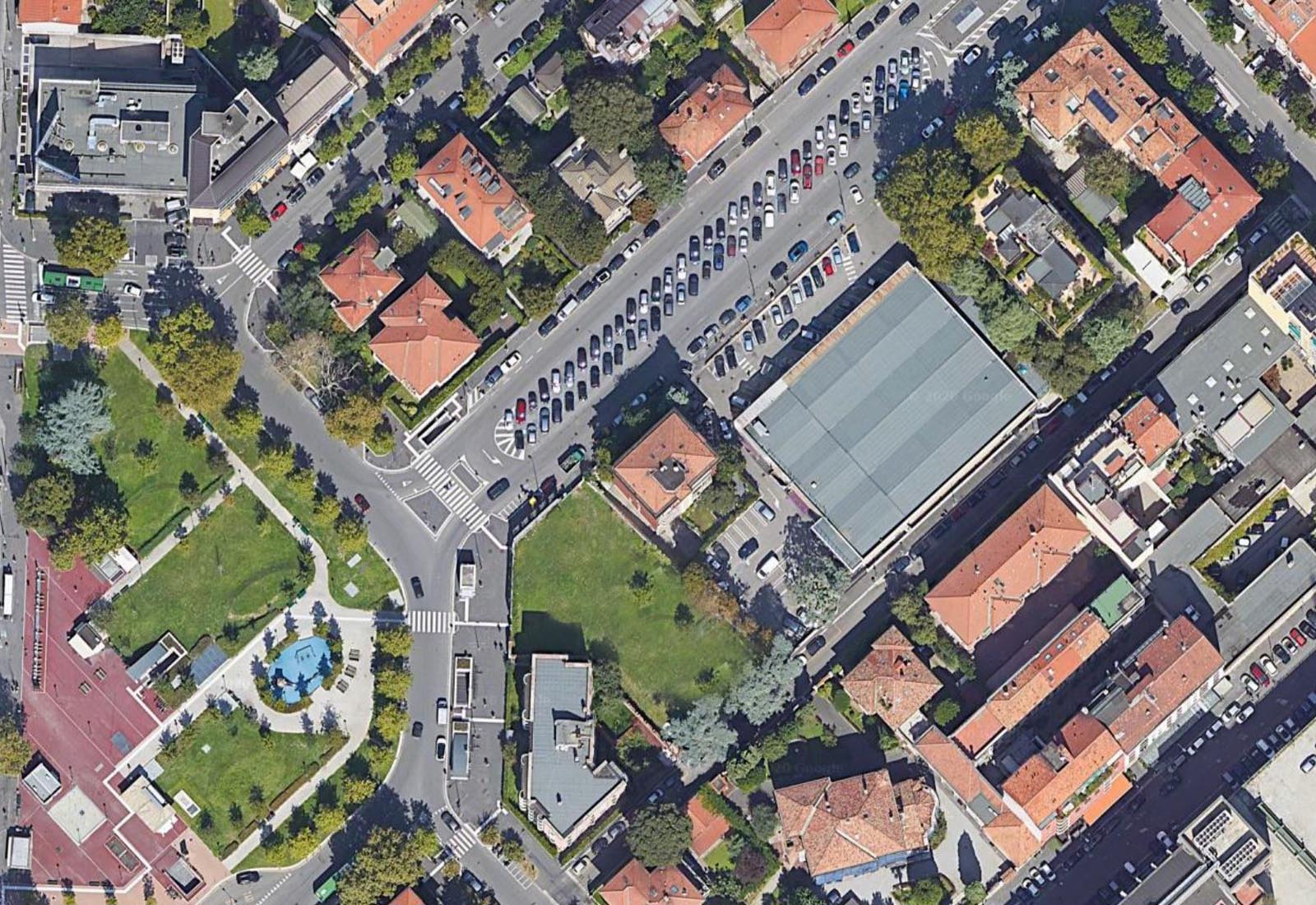 Esselunga Vigliani shopping center Milan - Aerial zenithal view