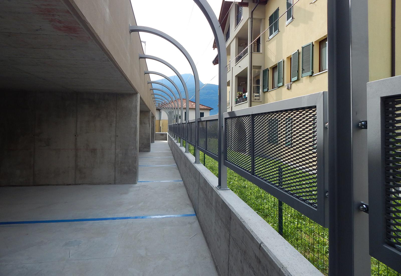 Public underground garage in Gravedona - Detail of the intermediate parking area