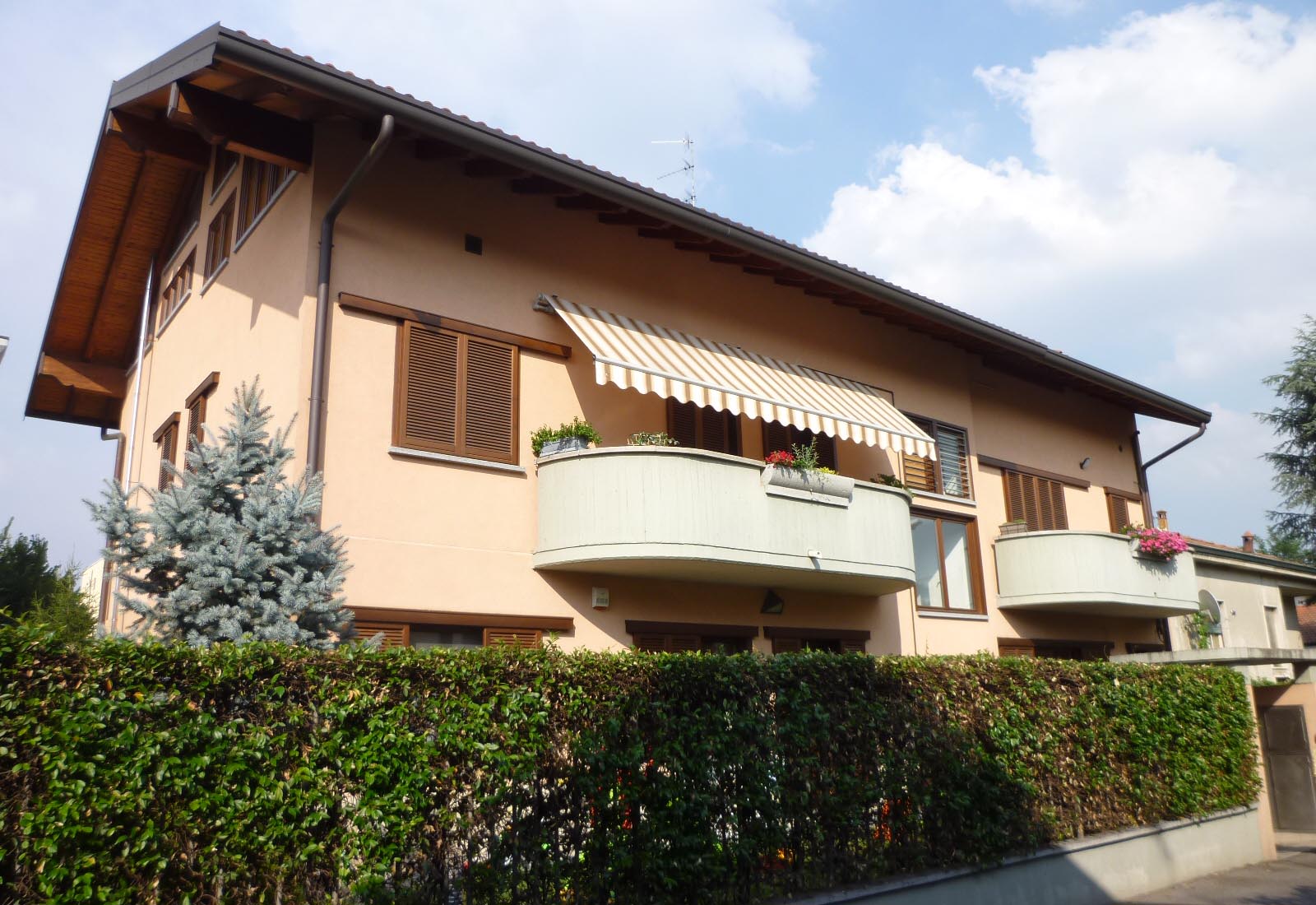 Apartment building in Monte Nero street in Rho - View