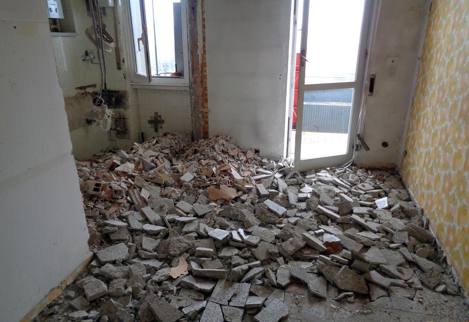 Apartment renovation in Baldo degli Ubaldi street in Milan - Demolitions