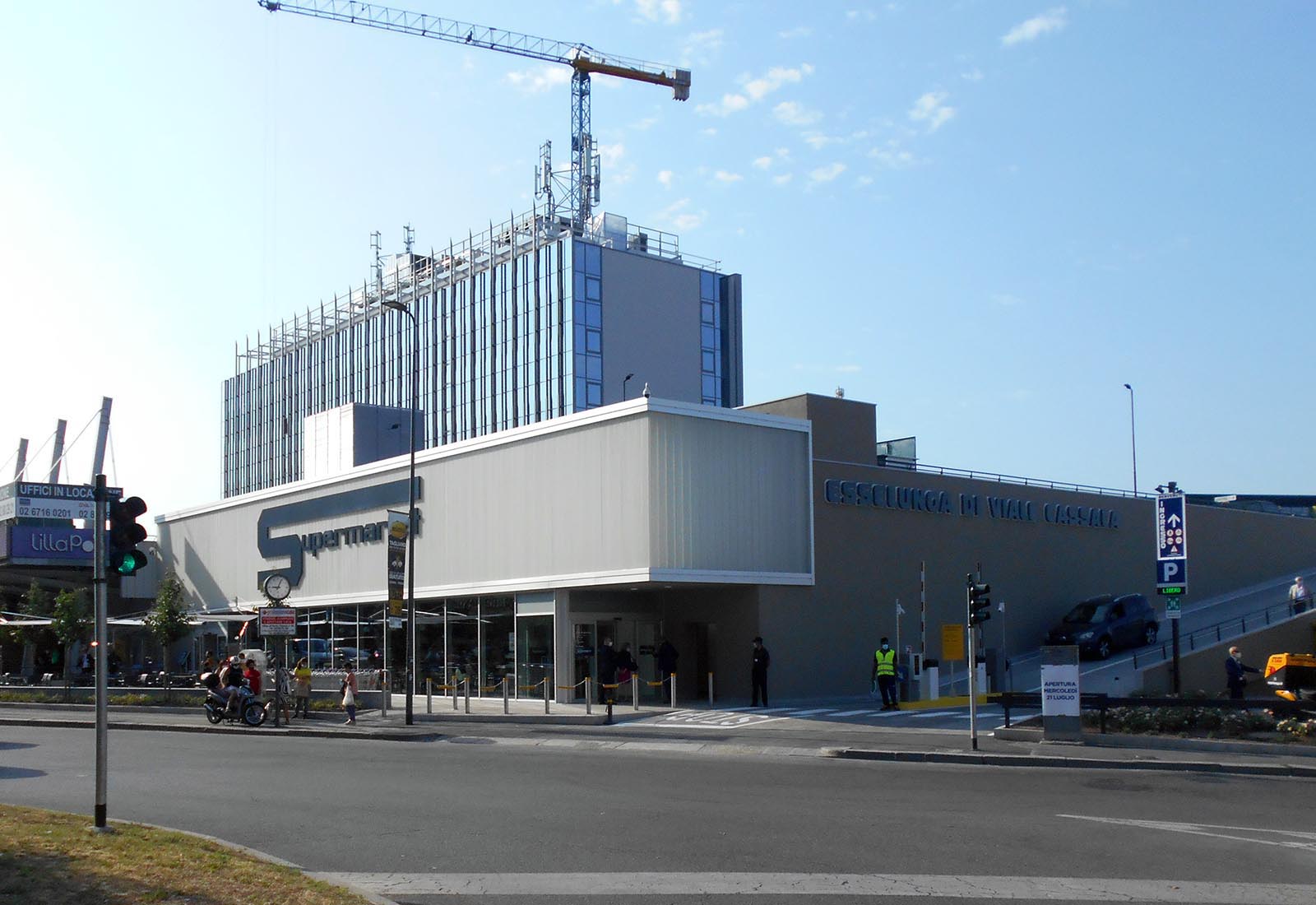 Esselunga Cassala shopping center Milan - View