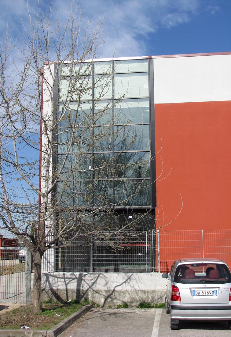 School building Anti in Verona - The new gym