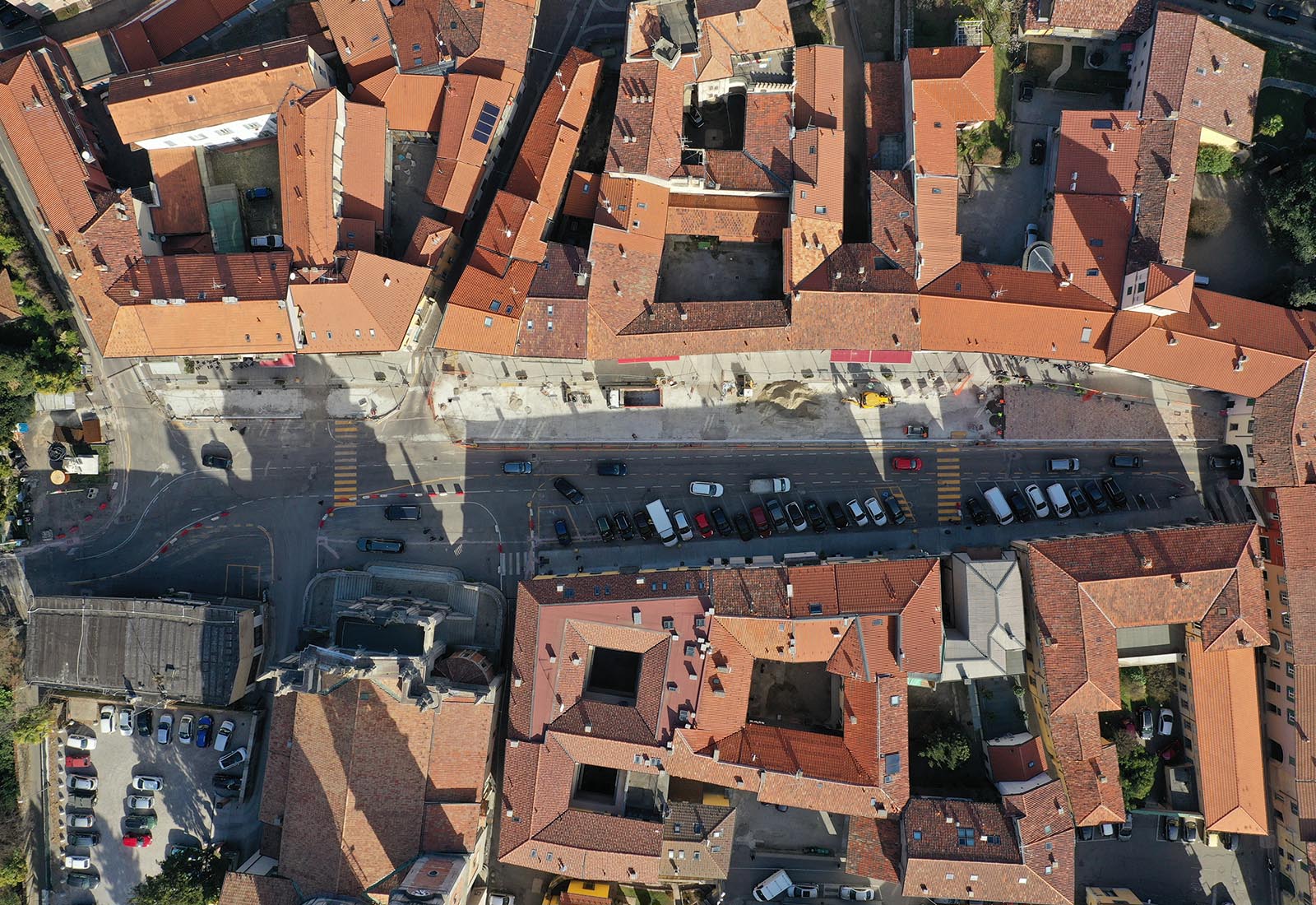 Piazza Libertà ad Appiano Gentile - Vista aerea