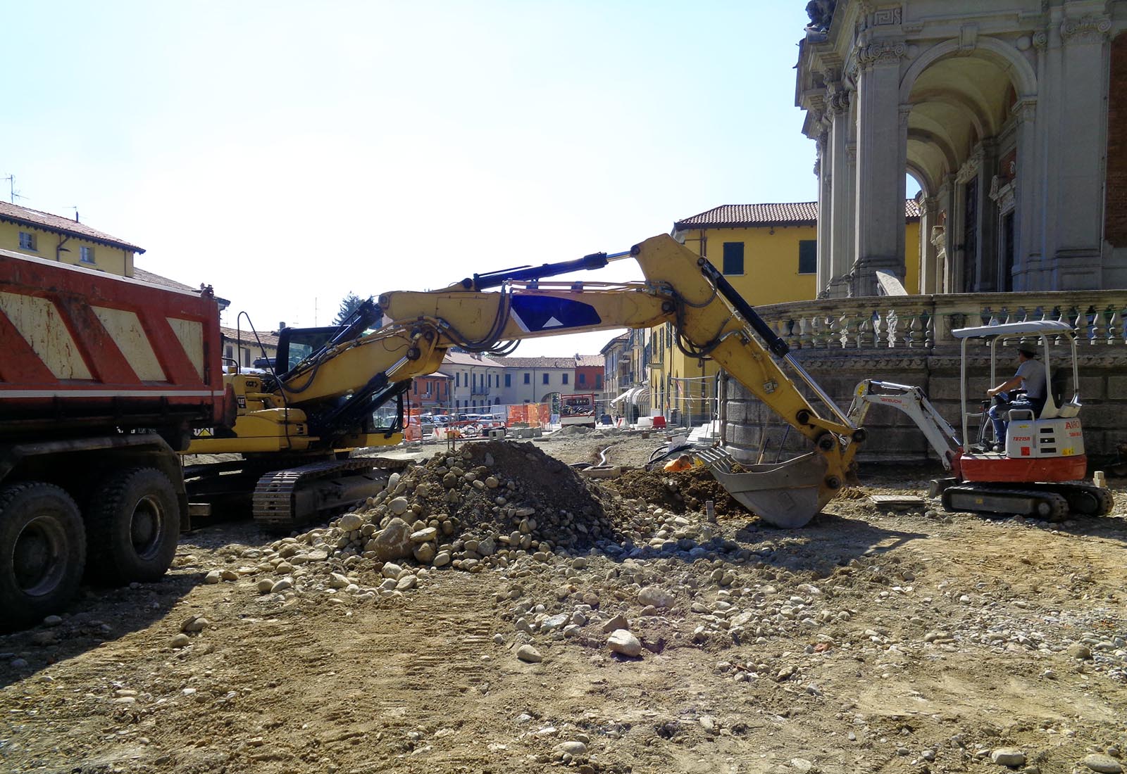 Piazza Libertà ad Appiano Gentile - Il cantiere