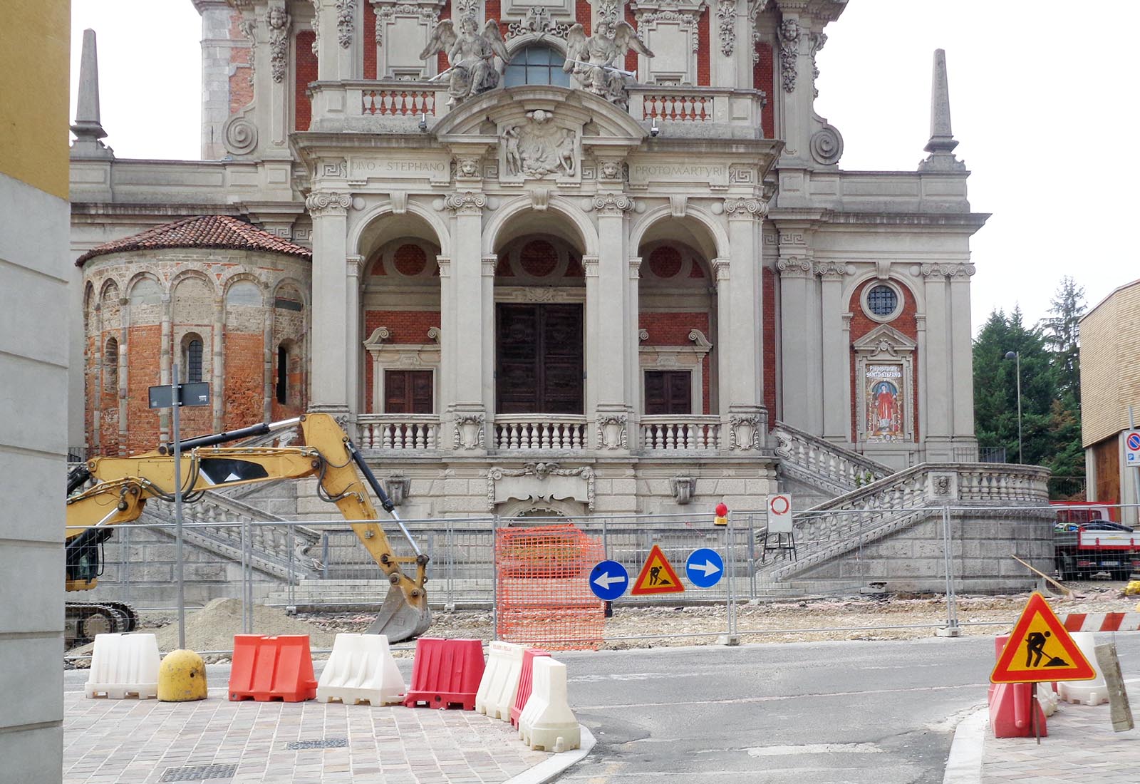 Piazza Libertà ad Appiano Gentile - Il cantiere