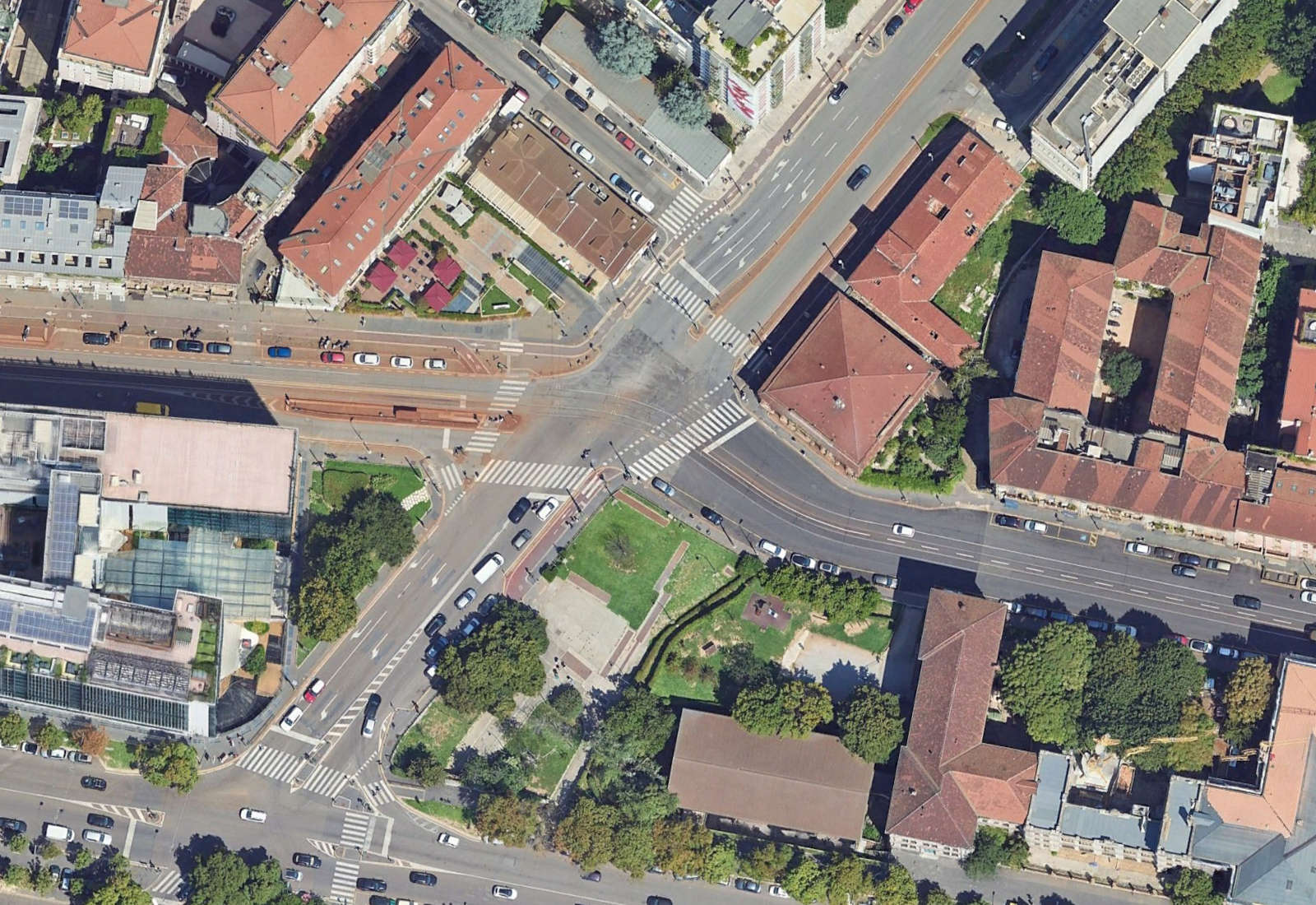 Redevelopment od M. Gioia street in Milan - Aerial zenithal view of the Gioia Monte Grappa intersection