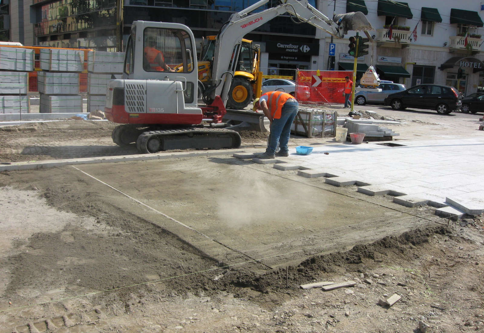 Vespucci street and Principessa Clotilde square in Milan - The construction site