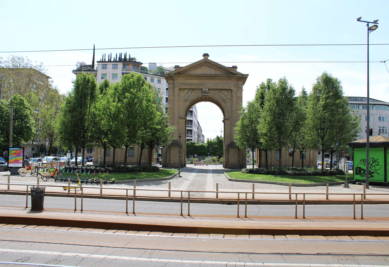 Via Vespucci e Piazza Principessa Clotilde a Milano - Vista