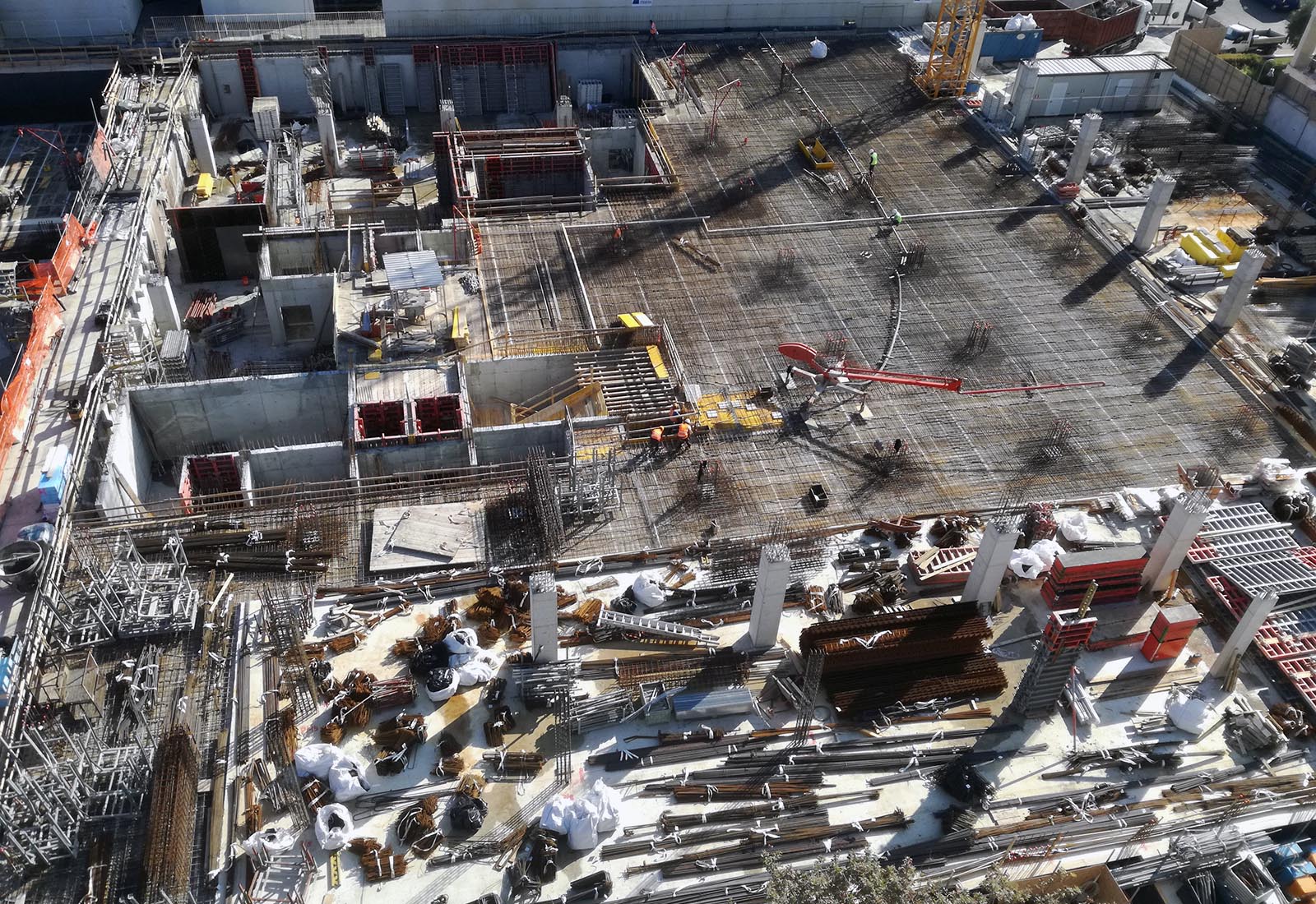 Hospital building in Ospedale San Raffaele in Milan - The level -1 floor slab 