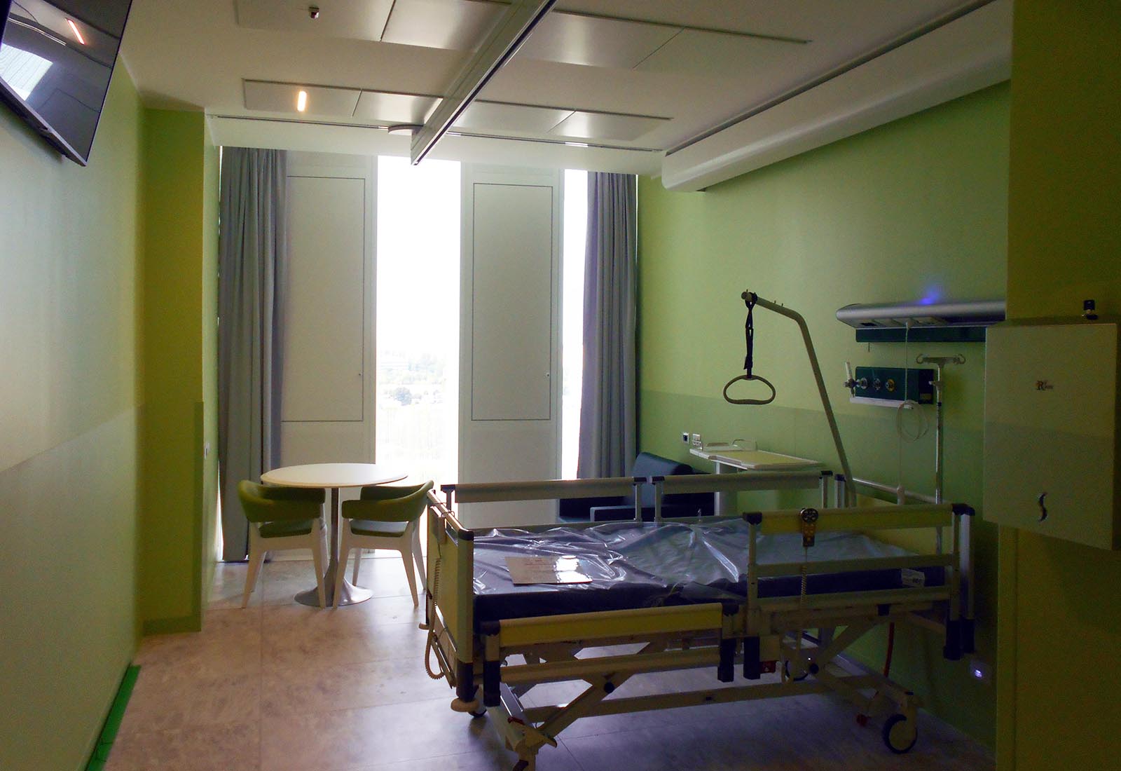 Hospital building in Ospedale San Raffaele in Milan - Hospital room