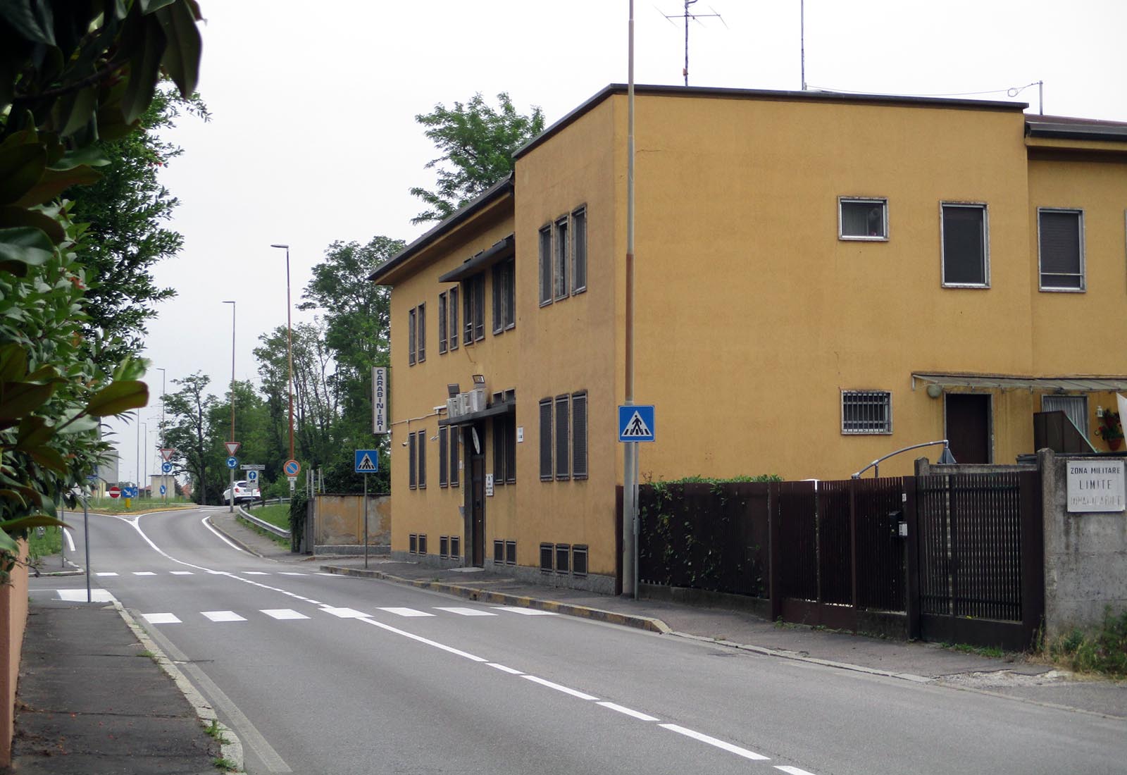 Police station in Parabiago - View of the existing building