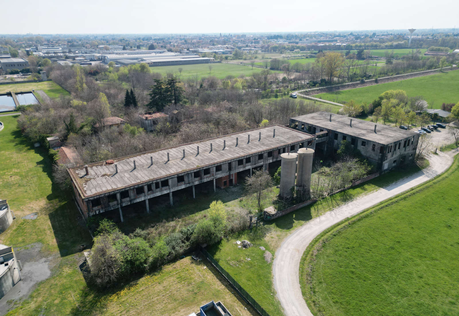 Sistemazione paesaggistica di cascina Panigadi a Lainate - Gli edifici da demolire