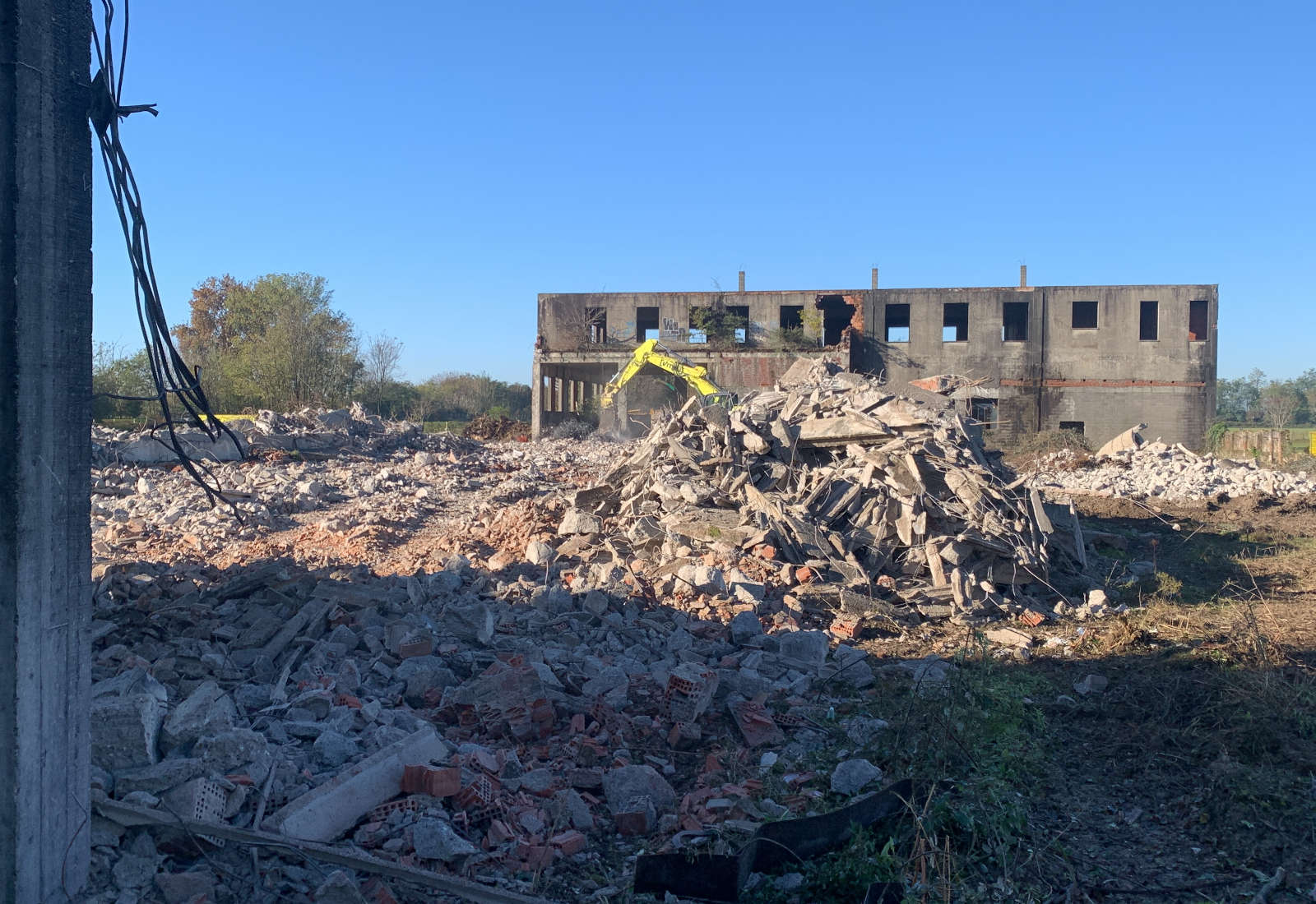 Landscaping of the Panigadi farmhouse in Lainate - Demolitions