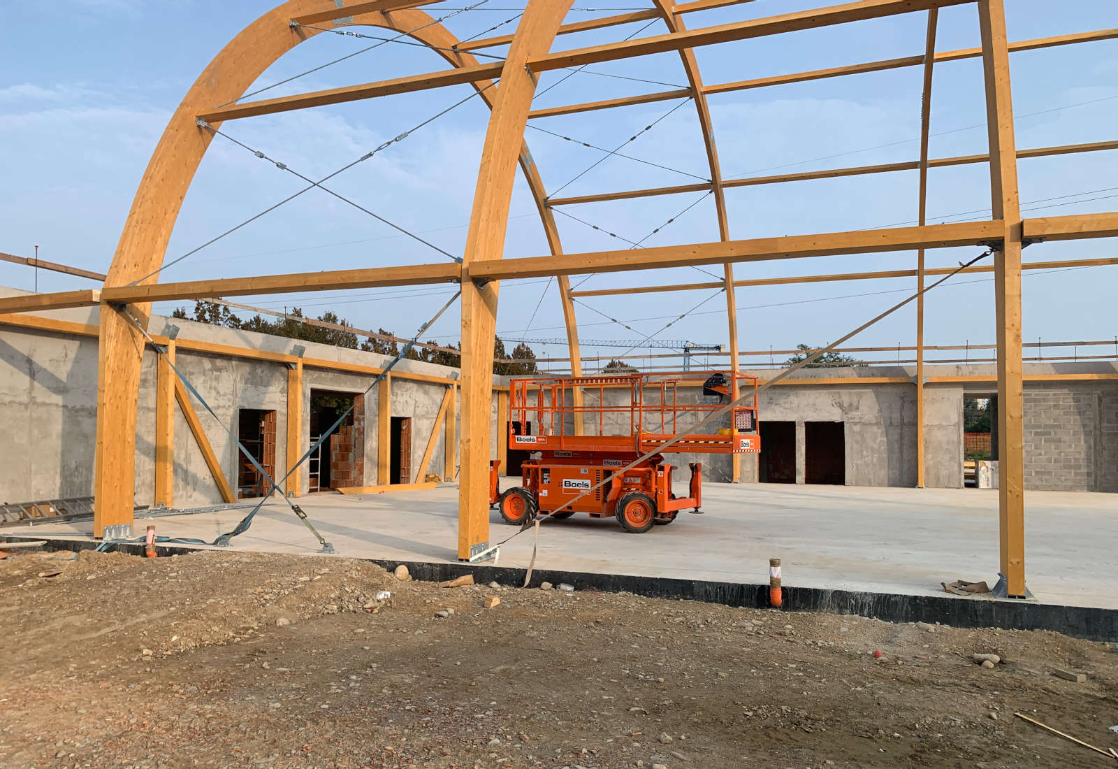 Sports fields and service building in Seregno - The construction site