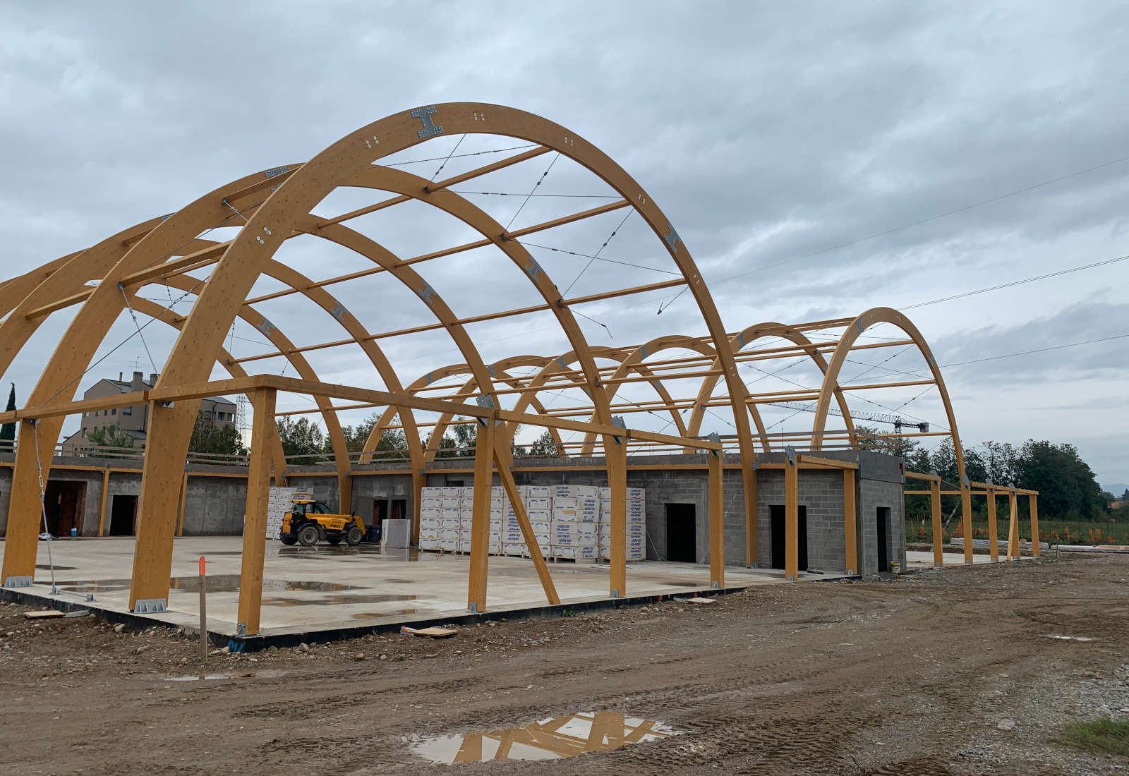 Sports fields and service building in Seregno - The construction site