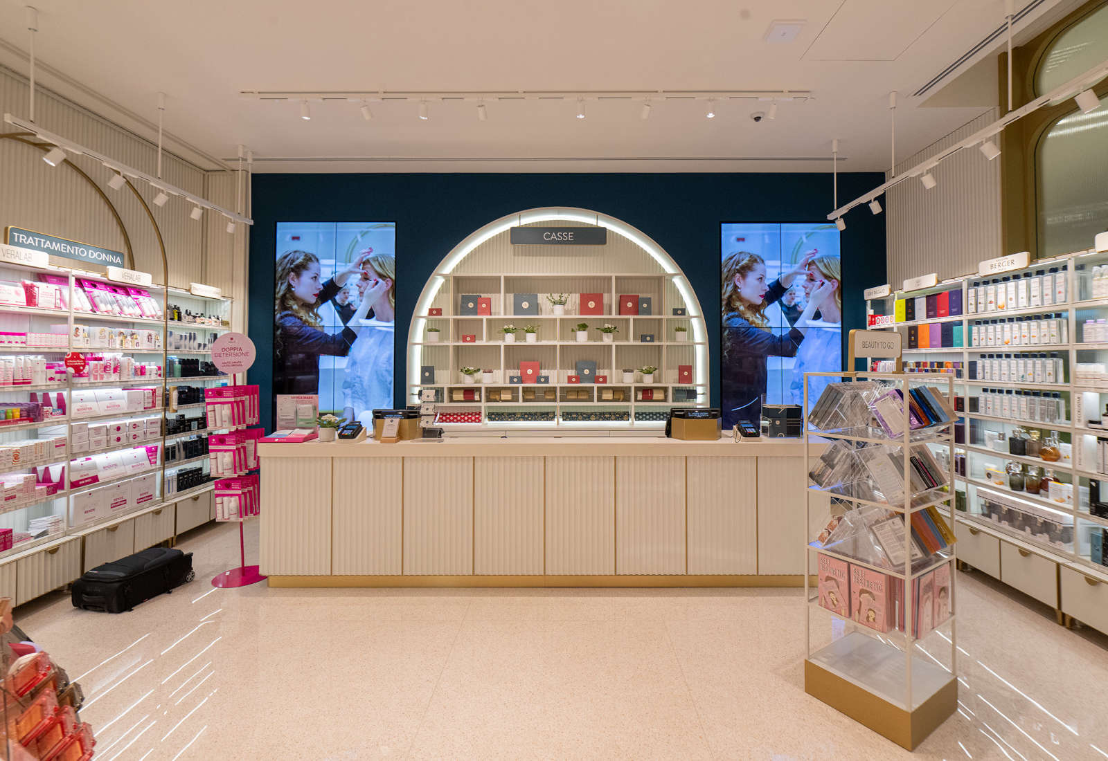 Esserbella perfumery in the Merlata Bloom shopping mall in Milan - View