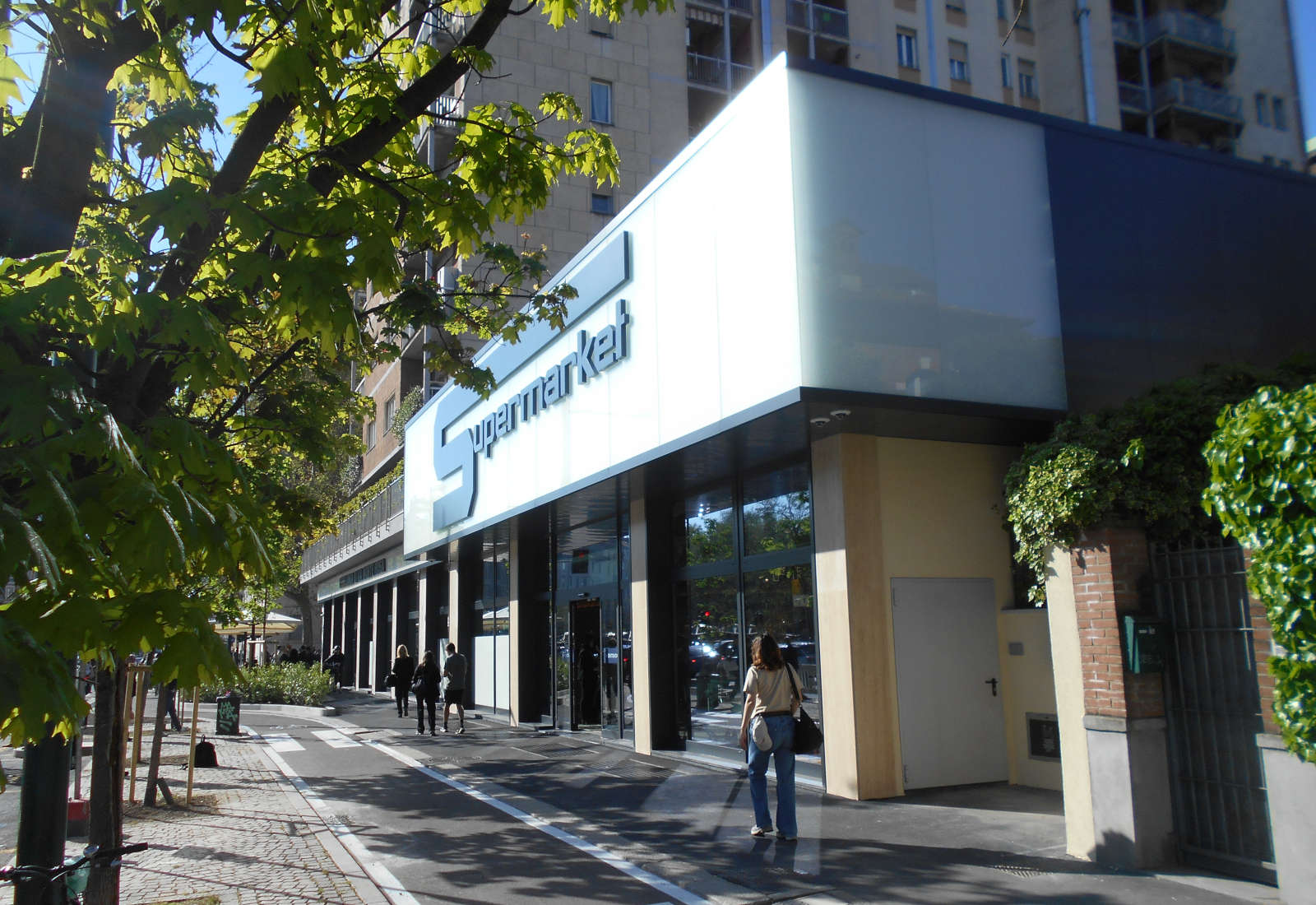 Esselunga shopping center in Monte Rosa street in Milan - View