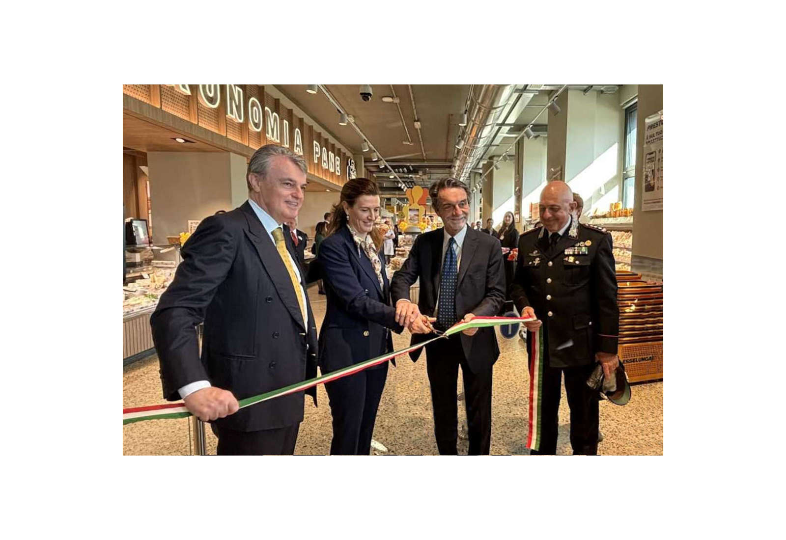 Esselunga di via Monte Rosa a Milano - Inaugurazione