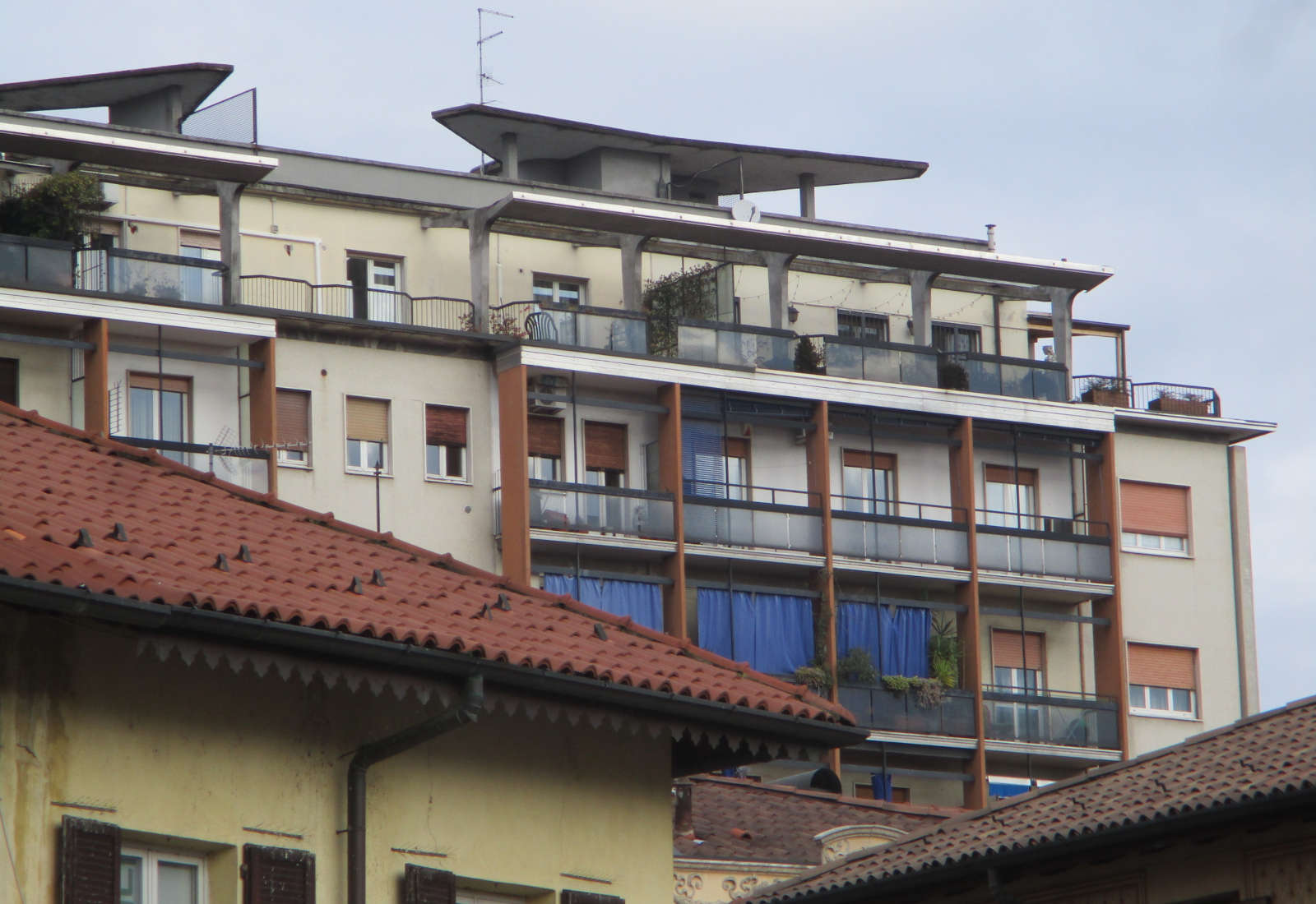 Residential ensemble (energy redevelopment) in Kennedy square, Rho - View