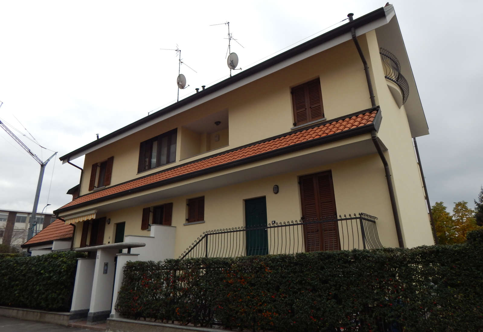 Semi-detached houses in Rho, Acquedotto street - View