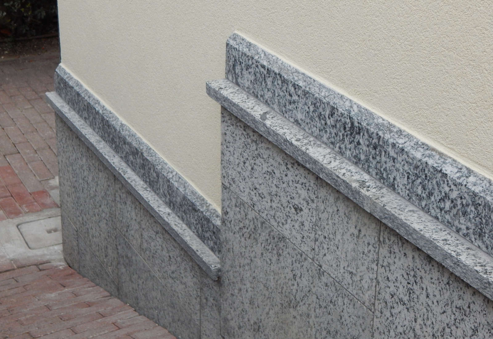 Semi-detached houses in Rho, Acquedotto street - Detail