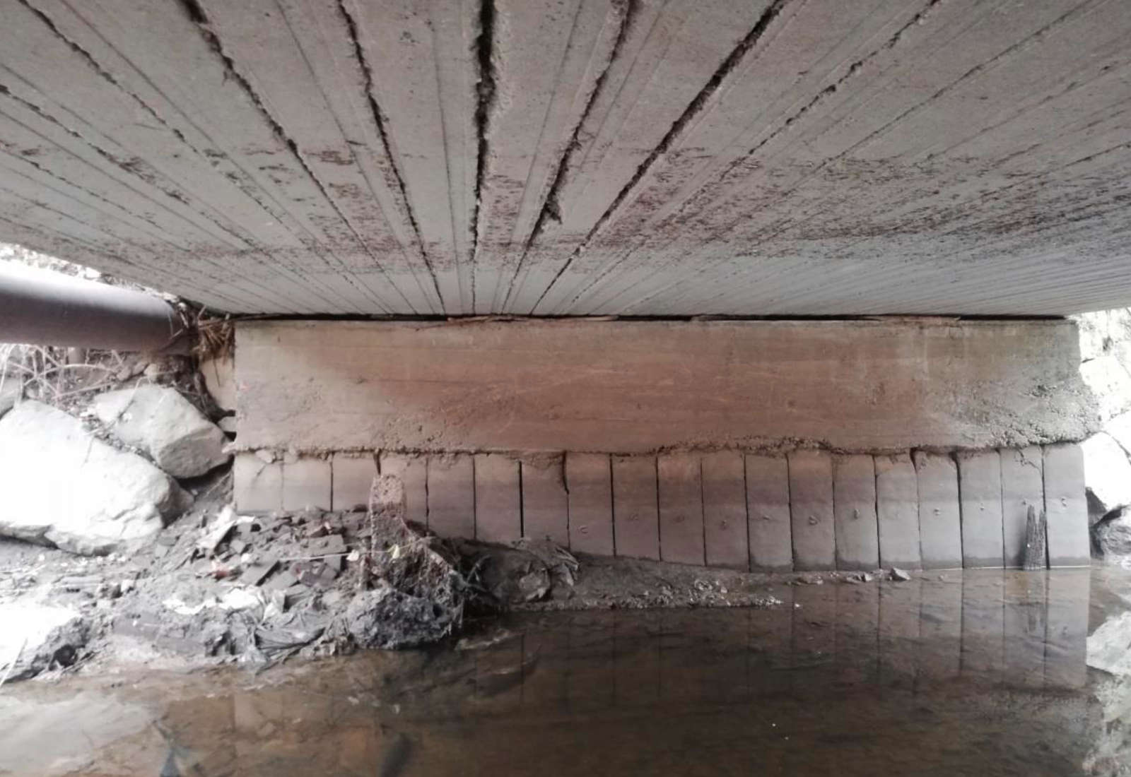 Pregnana street bridge over the Olona river in Rho - View