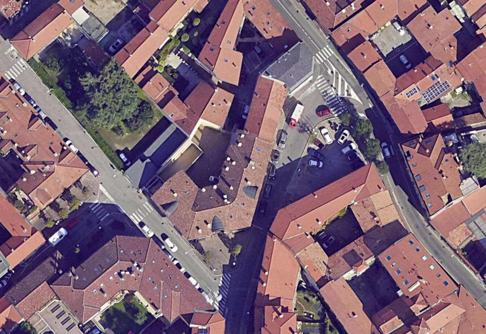 Residential ensemble courtyard in Brisa street, Parabiago- Aerial view