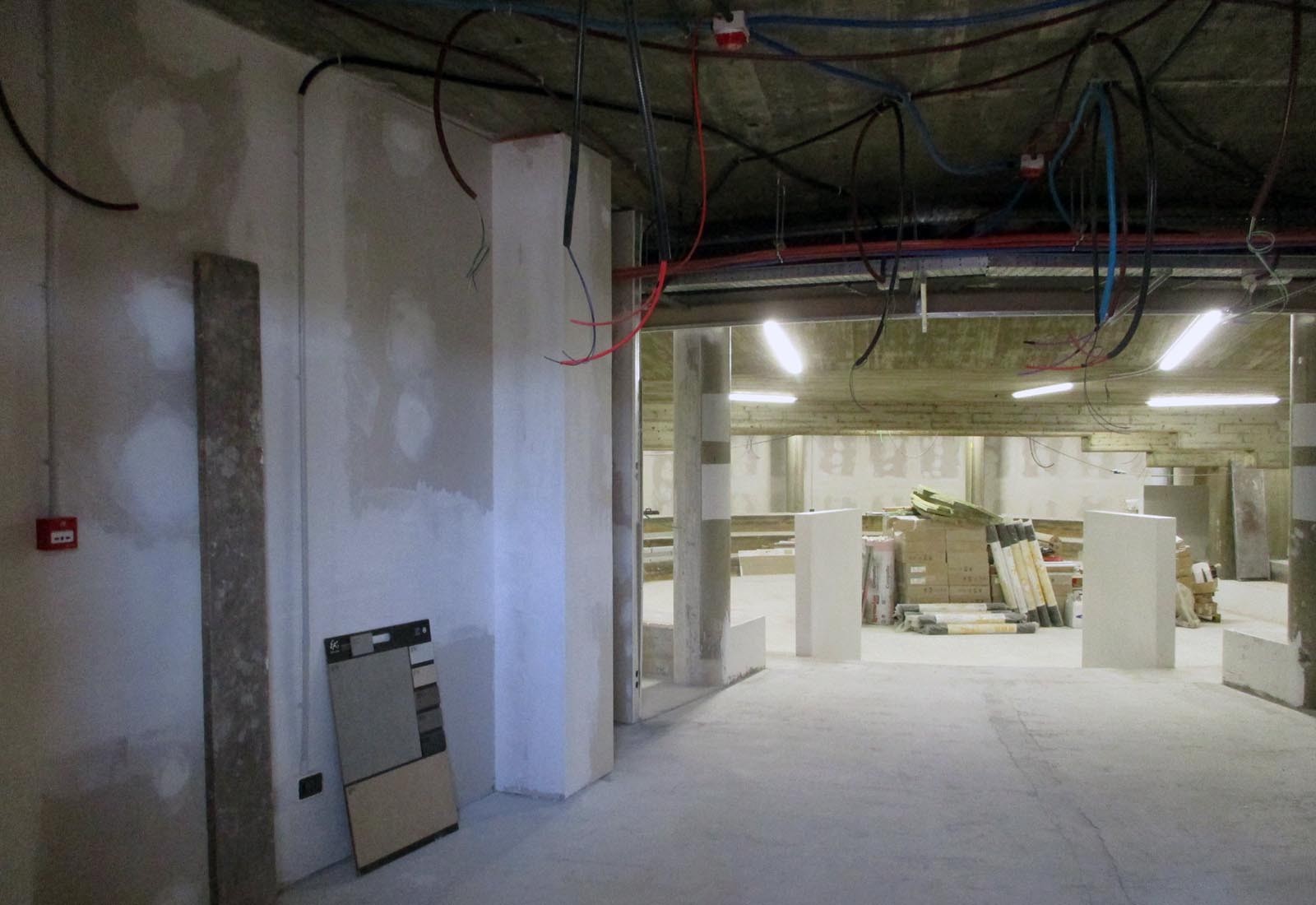 Public service building renovation in Puccini square in Pieve Emanuele - View of the construction site